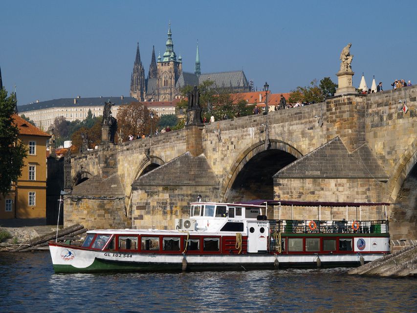 Prague: 2-Hour Lunch Cruise on the Vltava River - Common questions