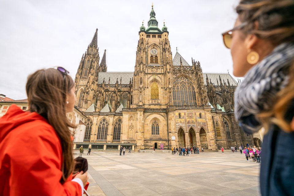 Prague: Castle Tour With Local Guide and Entry Ticket - Common questions