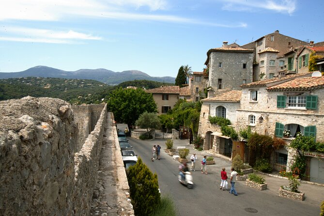 Private Cannes and Antibes Half-Day Tour From Monaco - Meeting and Pickup Process