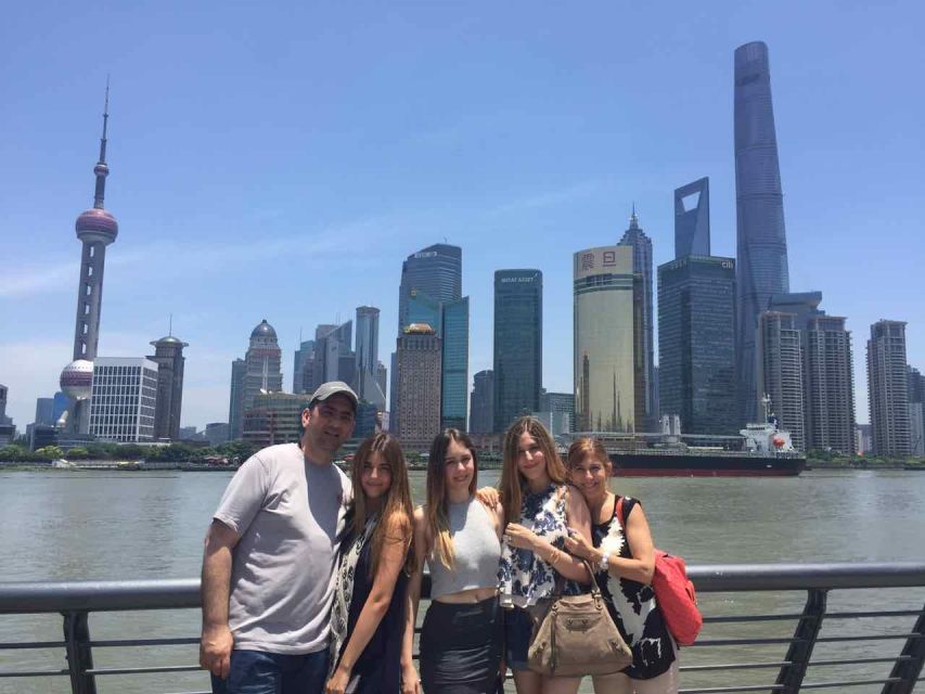 Private Tour: Shanghai Tower, Yu Garden, Bund and Water Town - Passport Information Requirement