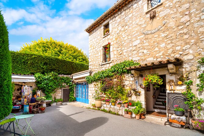 Provence Countryside and Its Medieval Villages Full Day Tour - Common questions