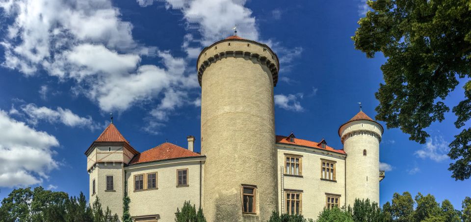Self-Guided Bike Tour to Konopiste Castle - Reflection and Appreciation