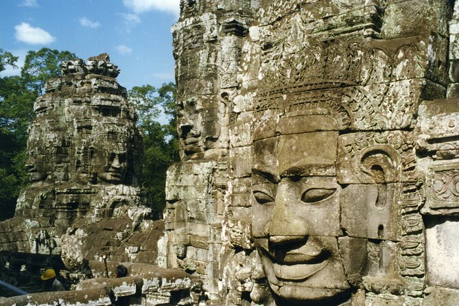 Sun Rise at Angkor Wat Small Group Day Tour From Siem Reap - Common questions