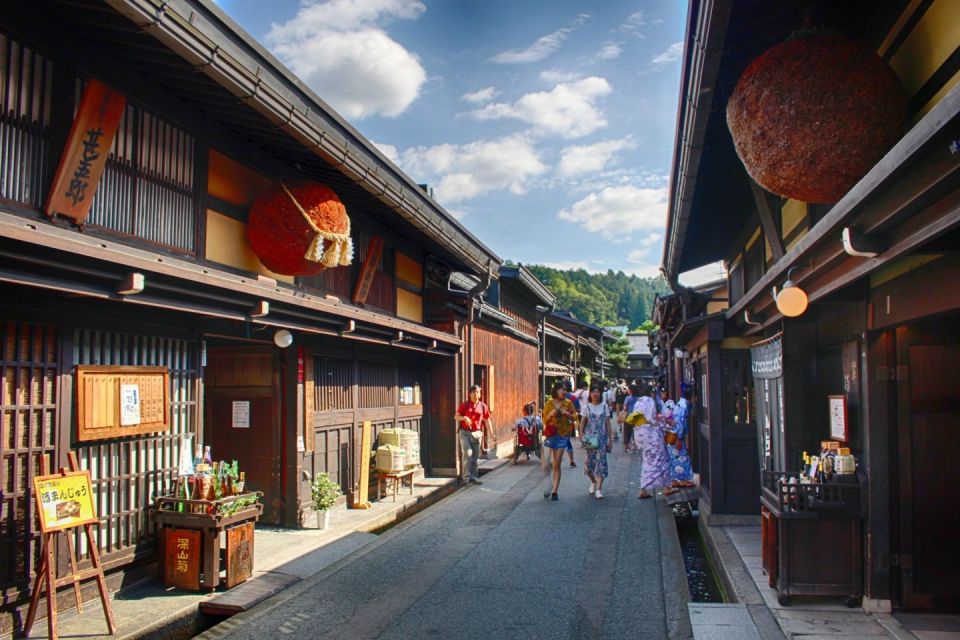 Takayama: Private Walking Tour With a Local Guide - Common questions
