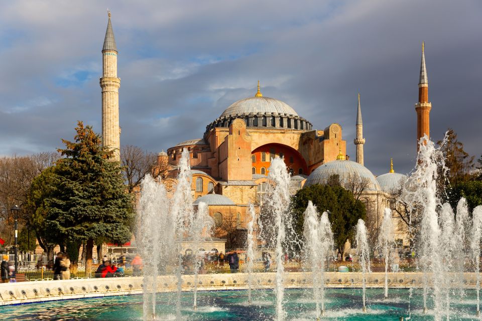 Topkapi Palace, Hagia Sophia, Hippodrome & Blue Mosque Tour - Common questions