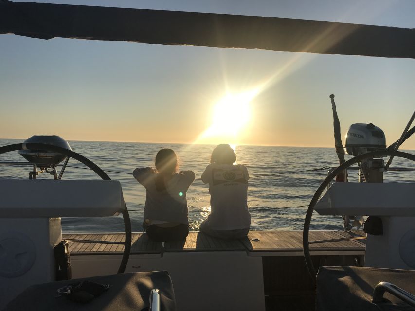 Cascais: 2-Hour Sunset Cruise - Common questions