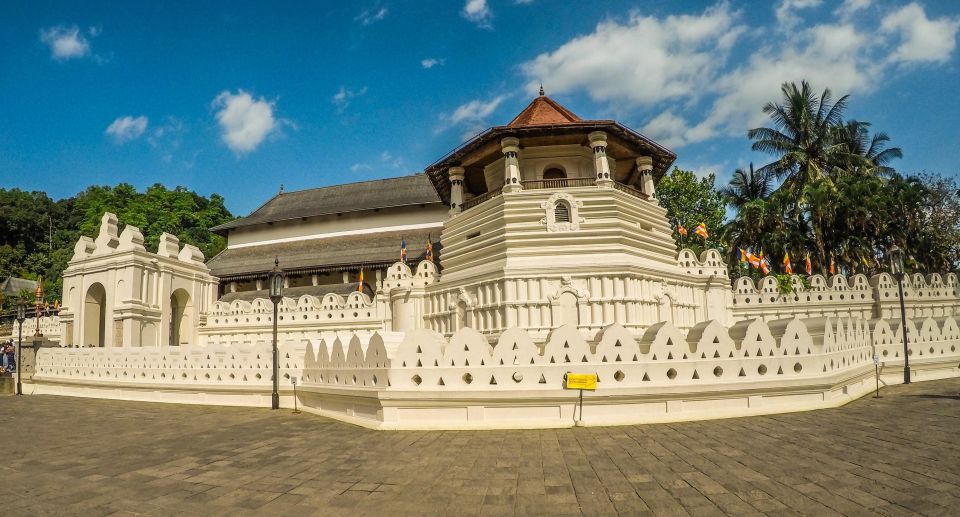 Explore Sigiriya, Kandy,Nuwaraeliya,Galle From Colombo - Last Words