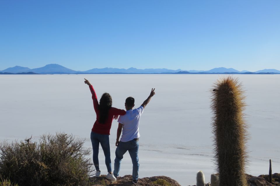 La Paz: 4-Day Uyuni & Colored Lagoons With Flight and Hotel - Common questions