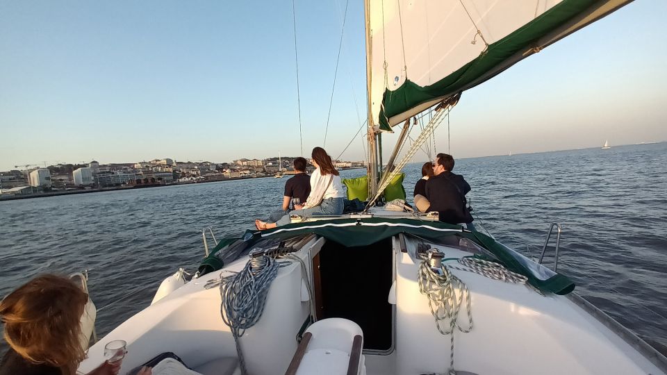 Lisbon: Sunset Cruise on the Tagus River With Welcome Drink - Common questions