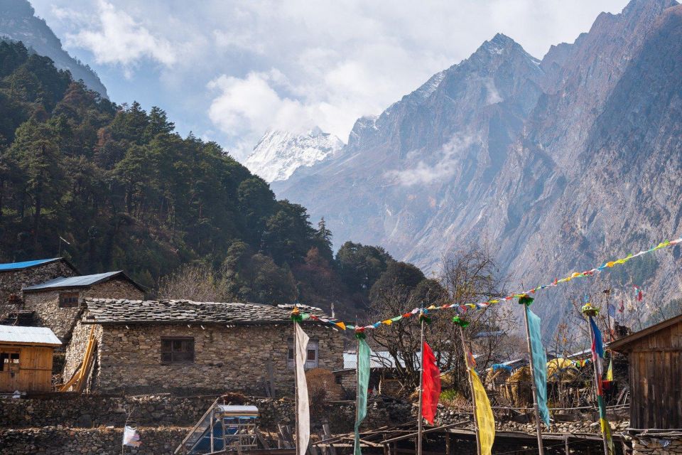 Manaslu Trek - 13 Days - Day 4: Jagat to Deng