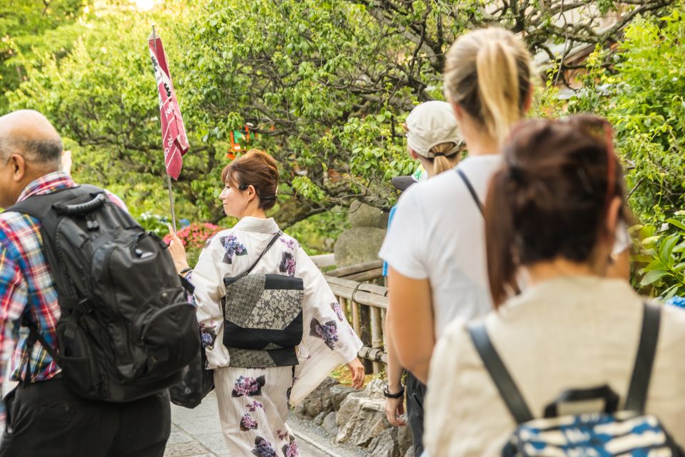 Night Walk in Gion: Kyoto's Geisha District - Common questions