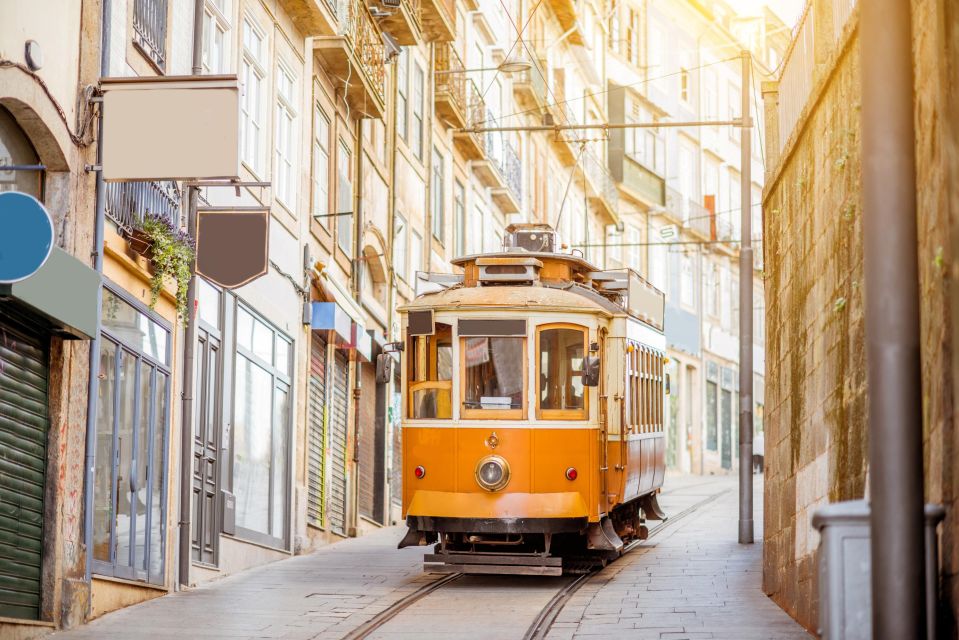 Porto Walking Tour: You Cannot Miss It! - Common questions