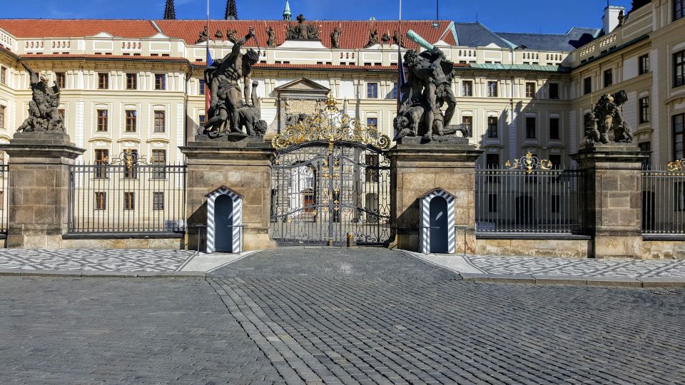 Prague: Old Town & Castle Exploration Game - Common questions