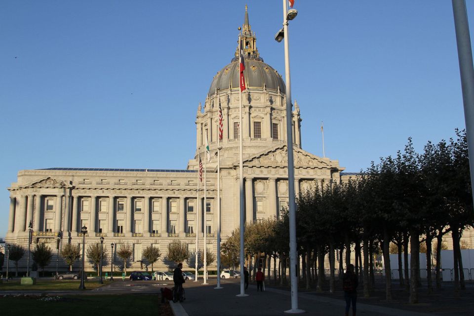 San Francisco: Major Landmarks Private Sightseeing Tour - Common questions