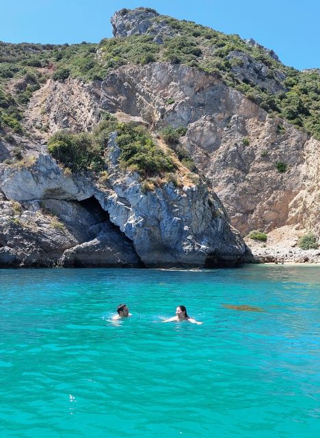 Sesimbra: Private Boat Tour-Wild Beaches, Secret Bays, Caves - Common questions