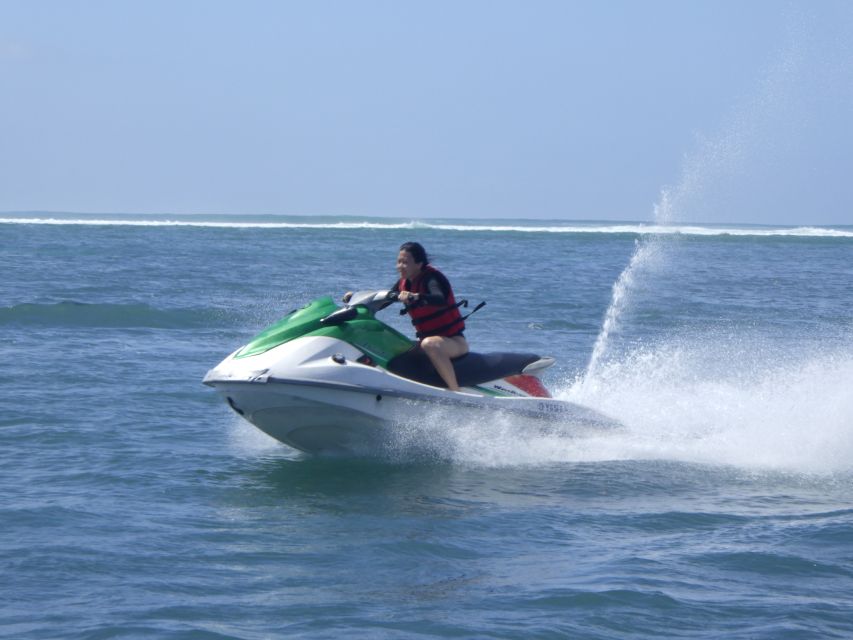 Triple Watersport Package Jet Ski, Banana, Parasailing - Common questions