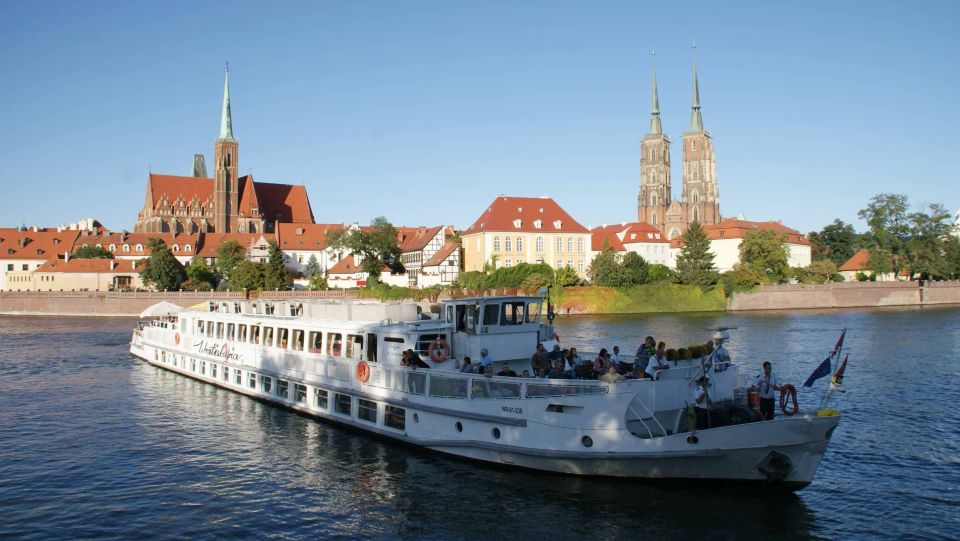 Wrocław: Short City Walk and Cruise by Luxury Ship - Common questions