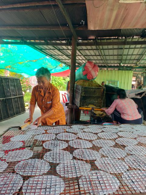 A Day TukTuk Handicrafts Bambootrain Killing&BatCaves,Sunset - Key Points