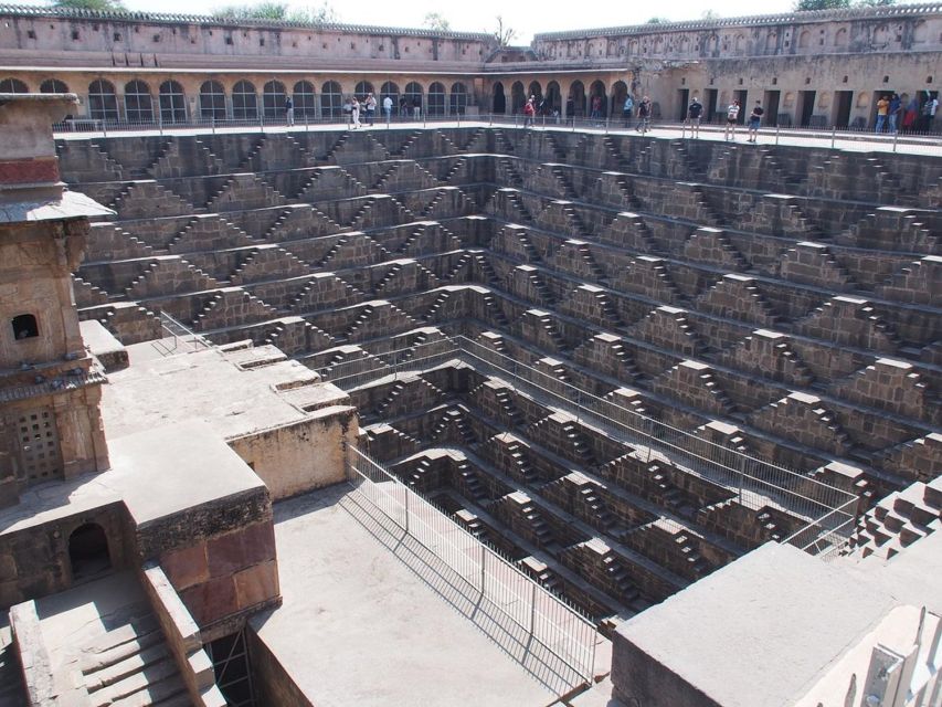 Abhaneri Step Well & Fatehpur Tour With Agra to Jaipur Drop - Key Points