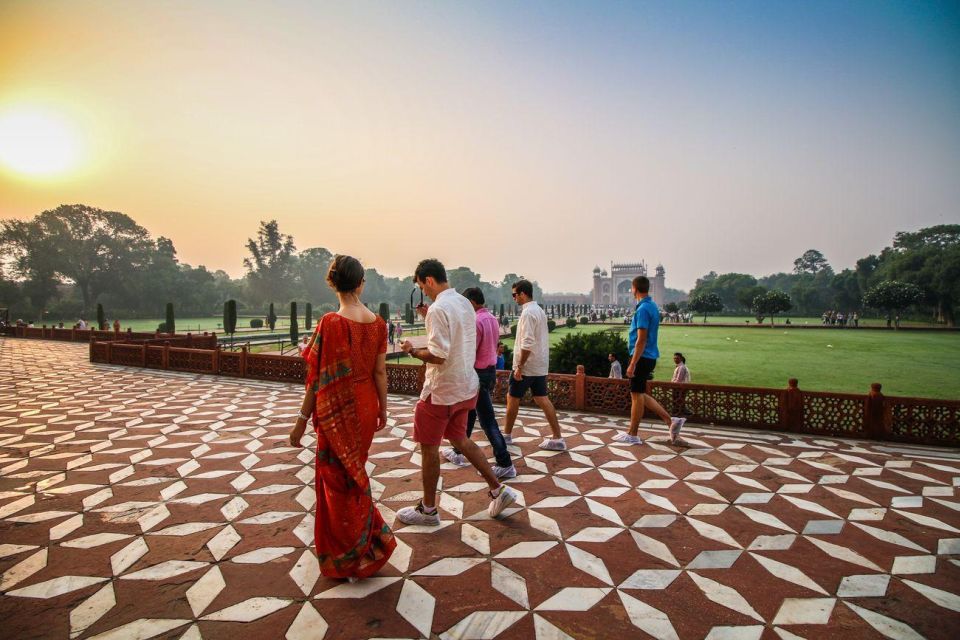 Agra: Taj Mahal and Agra Fort Skip-The-Line Guided Tour - Key Points