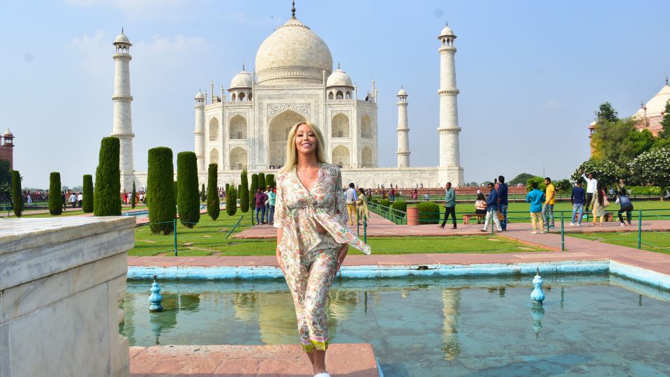 Agra: Taj Mahal Guided Tour With Skip the Line - Key Points