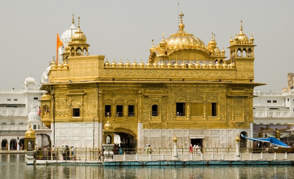 Amritsar Full Day Tour of Golden Temple and Wagah Border - Key Points