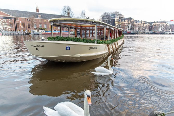 Amsterdam Classic Boat Cruise With Live Guide, Drinks and Cheese - Key Points