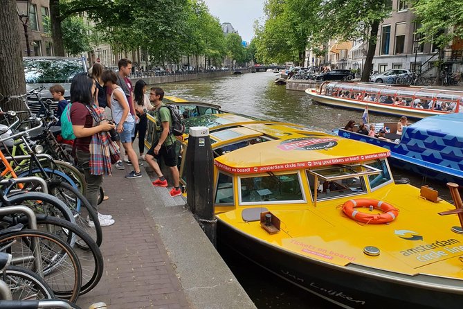 Amsterdam: Light Festival UNESCO Canal Cruise - Inclusions and Services