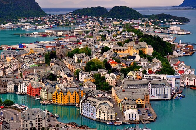 An Amazing Walking Tour of Art Nouveau Town Alesund - Alesund: Art Nouveau Architecture