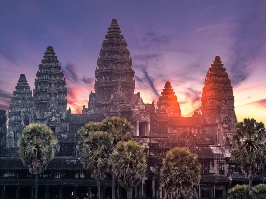 Angkor Wat Small Tour Sunrise With Private Tuk Tuk - Key Points