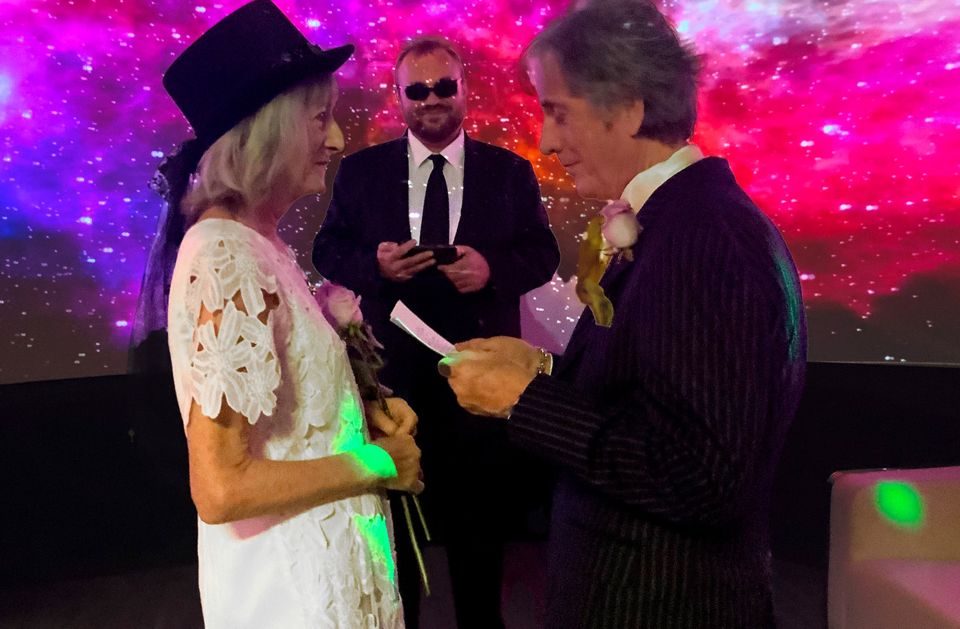 Area 51 Alien Wedding Ceremony or Vow Renewal Photography - Key Points