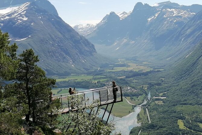 Audio Bus Tour at Scenic Routes of Andalsnes to Trollstigen - Tour Overview