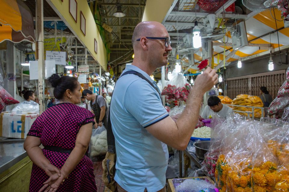Bangkok: Markets, Temples and Food Night Tour by Tuk Tuk - Key Points