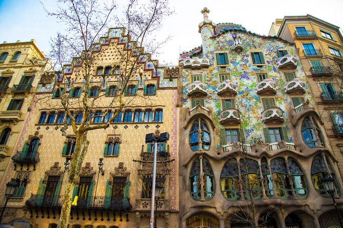 Barcelona Private Walking Tour Through the City of Gaudi - Tour Pricing and Variations