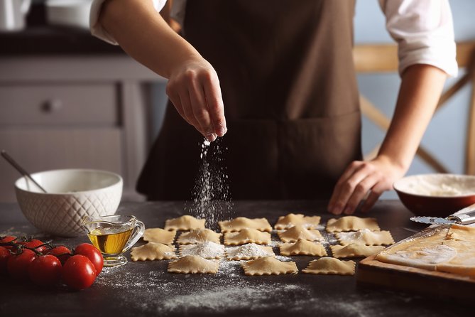 Bari: Traditional Italian Pasta Hands-On Cooking Class - Key Points