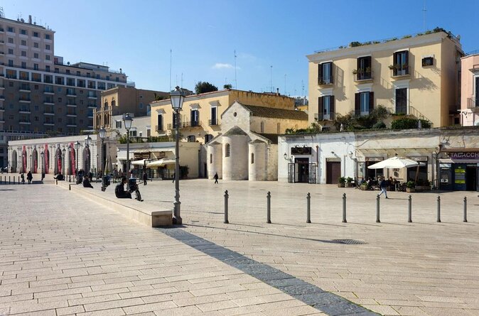 Bari Walking Tour With Pasta Experience - Key Points