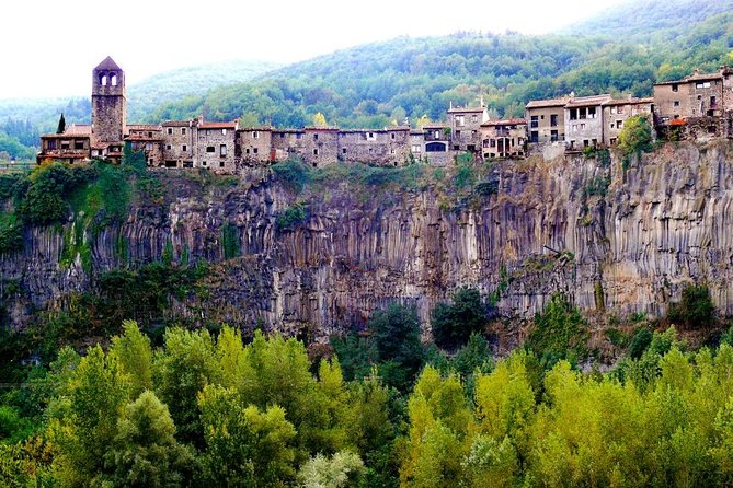 Besalu,Banyoles Lake & Garrotxa Volcanoes Small Group From Girona - Tour Details