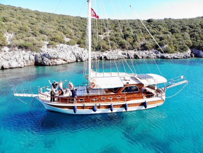 Bodrum: Private Island Boat Tour With Lunch - Key Points