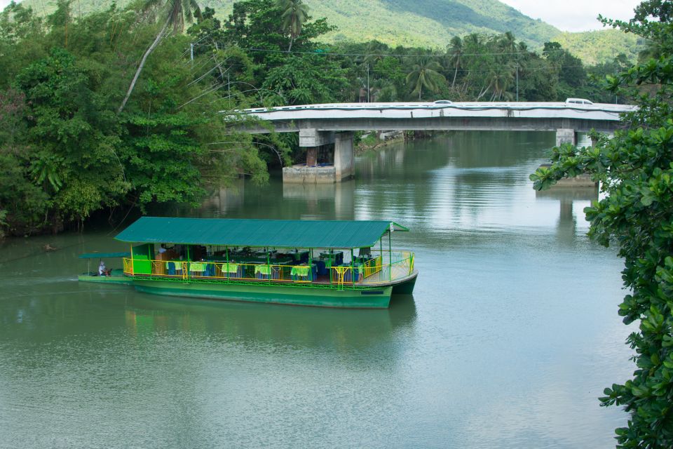 Bohol: Loboc River Buffet-Lunch Cruise With Private Transfer - Key Points