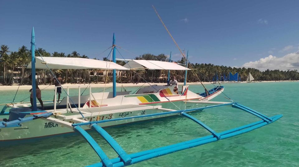 Boracay Island Hopping With Private Boat Experience - Key Points