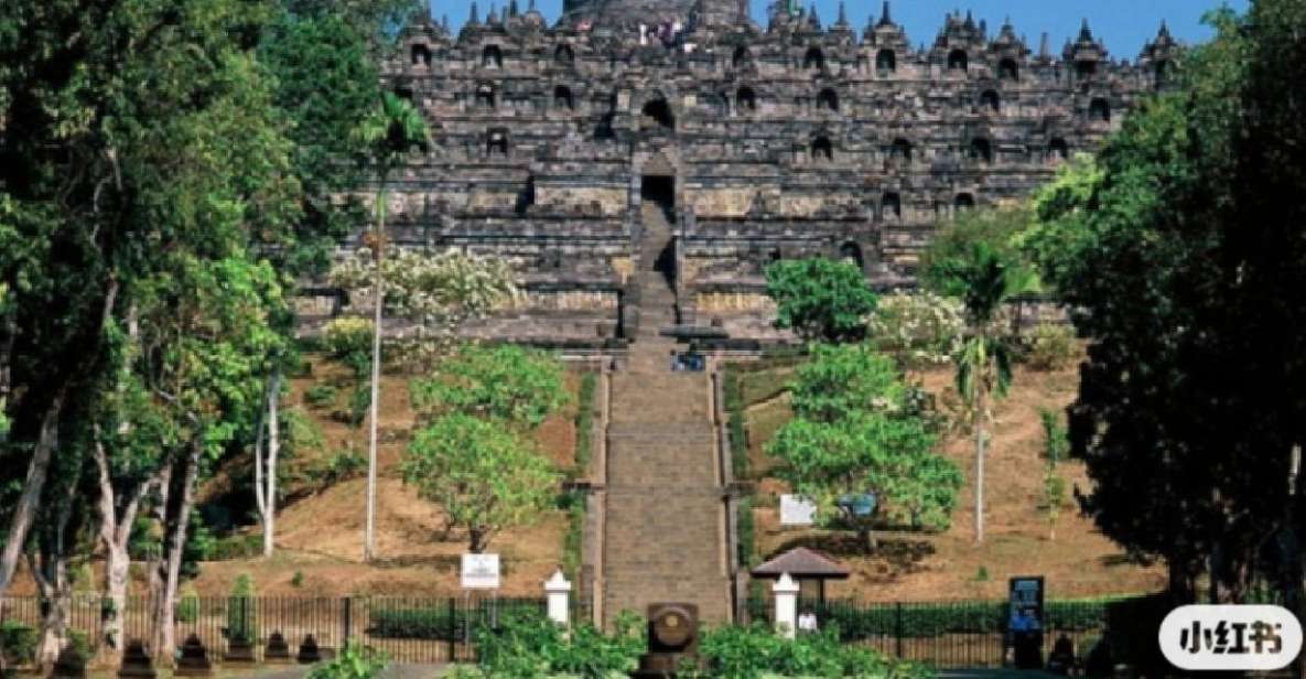 Borobudur, Prambanan, Sunrise at Stumbu, Merapi, All In. - Key Points
