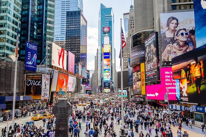 Broadway Theaters and Times Square With a Theater Professional - Just The Basics