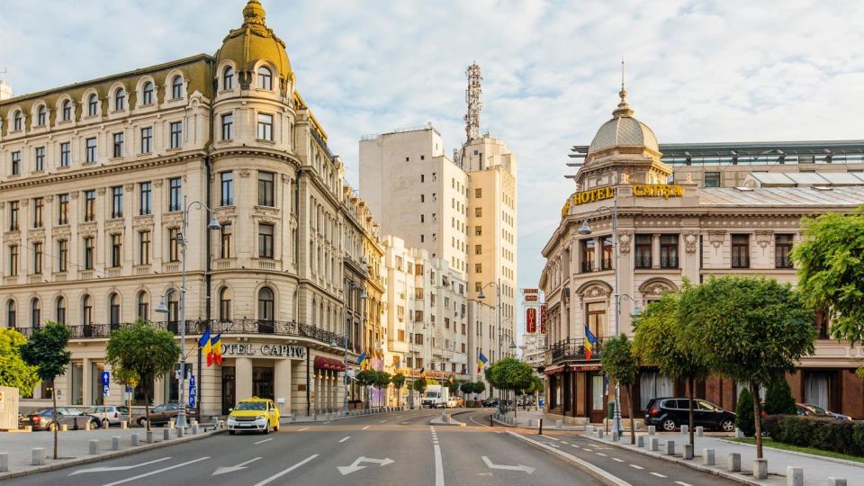 Bucharest: City Highlights Guided Private Tour 4h - Key Points