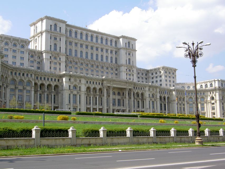 Bucharest Transfer To/From Hotel/Airport/Train Station - Key Points