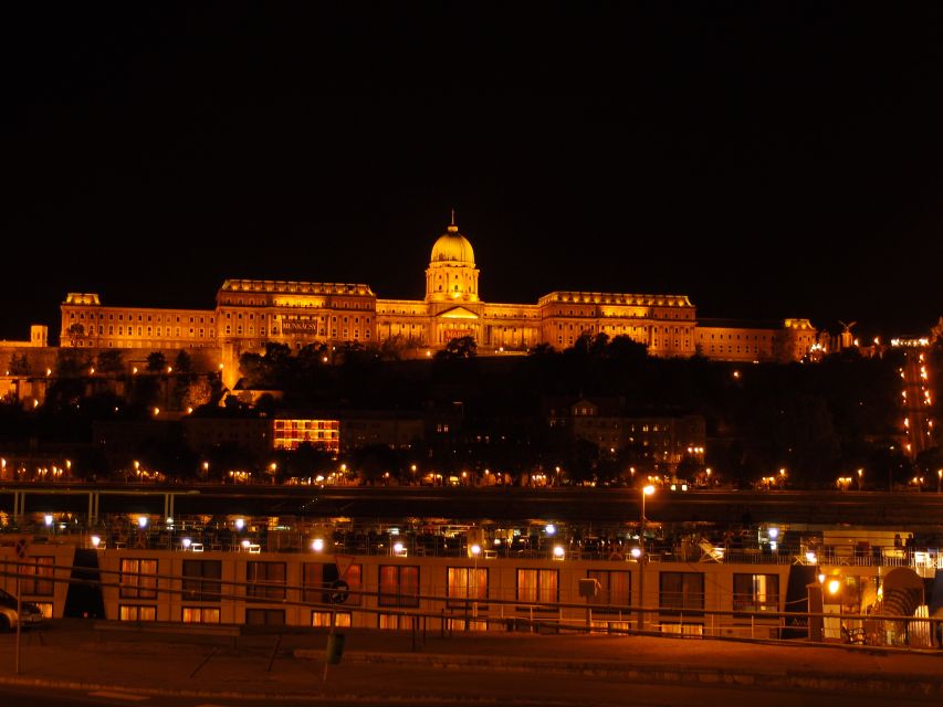 Budapest: 2-Hour Small Group Night Walking Tour - Key Points