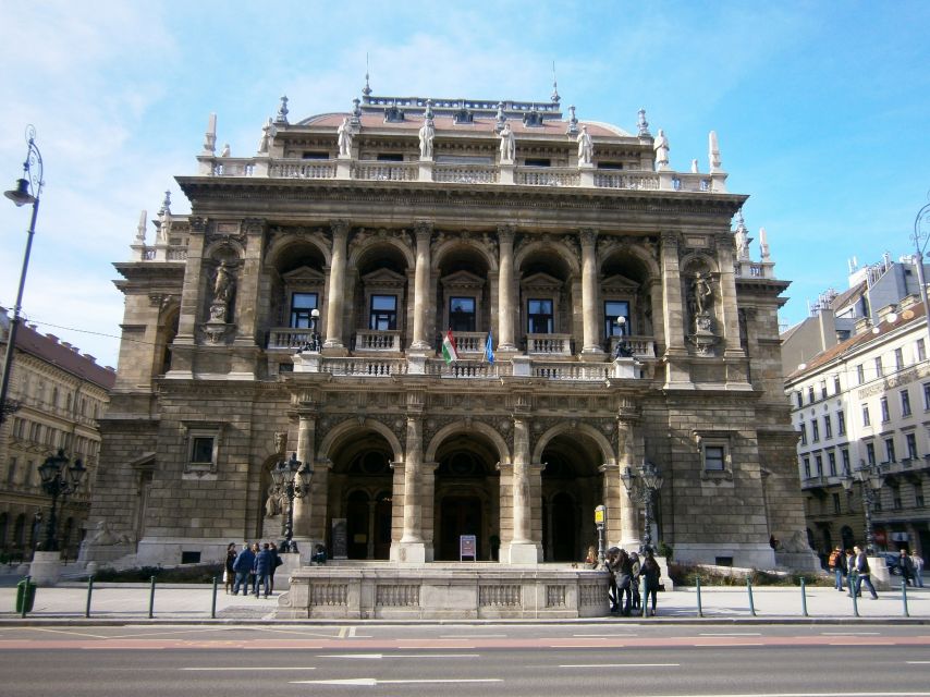 Budapest: Inner City Private Walking Tour of Pest