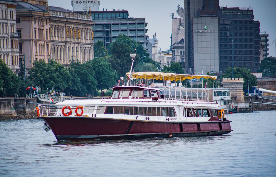 Budapest: Skyline Sightseeing Cruise With Parliament View - Key Points