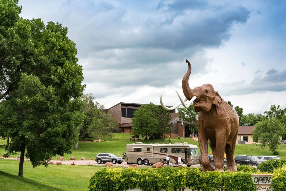 Buffalo Jeep Safari & Mammoth Site Tour - Key Points