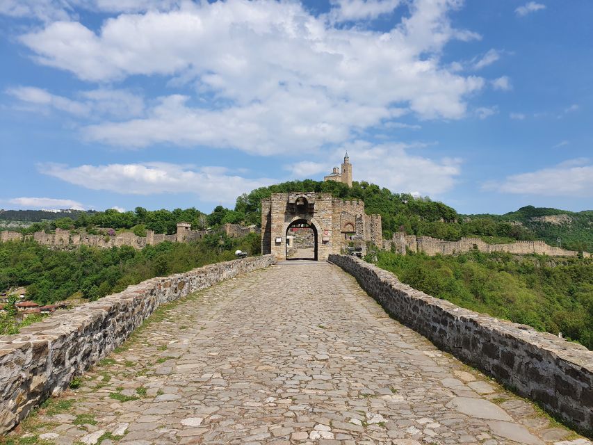 Bulgaria Private Tour: Basarabovo, Arbanasi, Veliko Tarnovo - Key Points