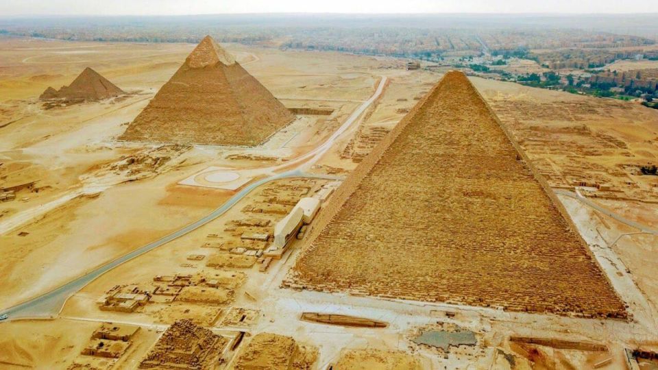 Cairo: Giza Pyramids, Sphinx, Sakkara & Dahshur Private Tour - Key Points